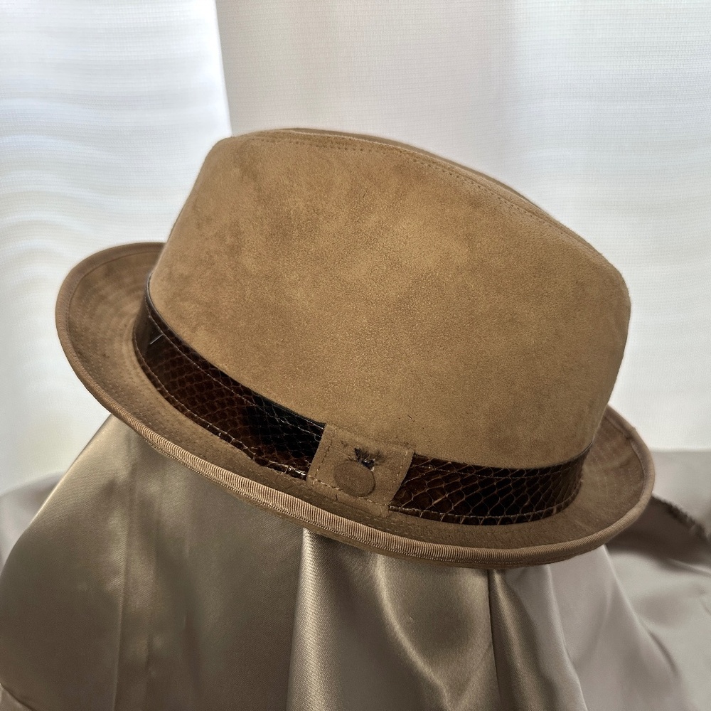 VINTAGE Abercrombie & Fitch Men's Tan Suede Fedora Hat w/ Snake Leather Band